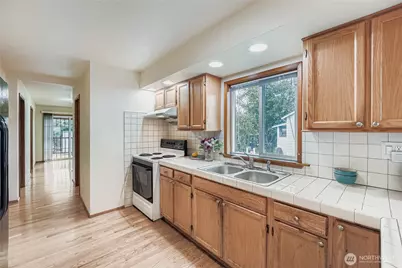 8435 46th Ave S, Seattle, WA 98118 - Photo 9