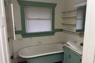 126 W 5th St, Port Angeles, WA 98362 - Photo 17