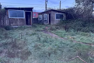 126 W 5th St, Port Angeles, WA 98362 - Photo 27