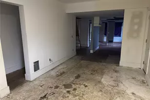 126 W 5th St, Port Angeles, WA 98362 - Photo 9