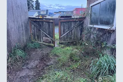 126 W 5th Street, Port Angeles, WA 98362 - Photo 31