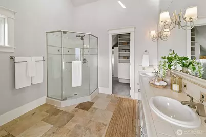 1238 3rd Avenue N, Seattle, WA 98109 - Photo 25