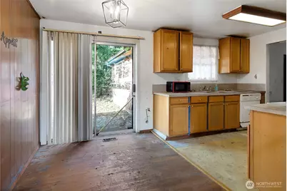 8039 36th Avenue S, Seattle, WA 98118 - Photo 3