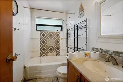 8039 36th Avenue S, Seattle, WA 98118 - Photo 7