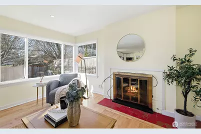 7936 35th Avenue SW, Seattle, WA 98126 - Photo 3