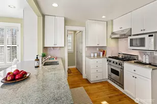 1126 17th Ave E, Seattle, WA 98112 - Photo 9