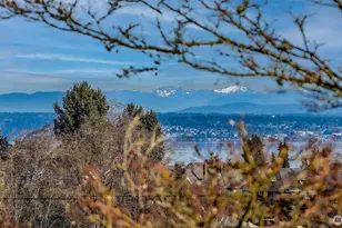 1126 17th Ave E, Seattle, WA 98112 - Photo 13