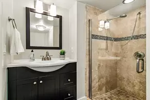 1939 E Crescent Dr, Seattle, WA 98112 - Photo 29