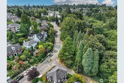 1939 E Crescent Drive, Seattle, WA 98112 - Photo 37