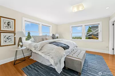 1939 E Crescent Drive, Seattle, WA 98112 - Photo 21