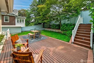 1939 E Crescent Dr, Seattle, WA 98112 - Photo 17