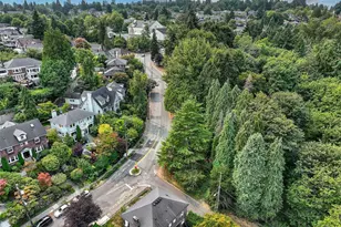 1939 E Crescent Dr, Seattle, WA 98112 - Photo 33