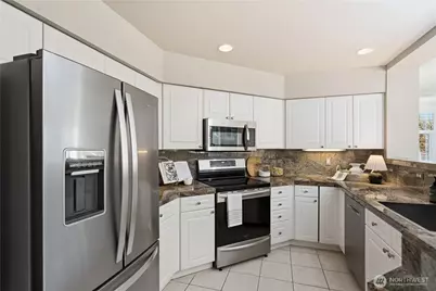 2244 132nd Avenue SE #B318, Bellevue, WA 98005 - Photo 7