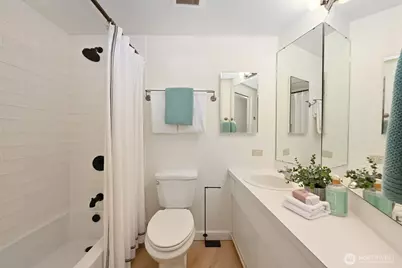 2360 43rd Avenue E #203, Seattle, WA 98112 - Photo 11