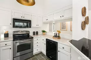 747 N 87th St, Seattle, WA 98103 - Photo 15