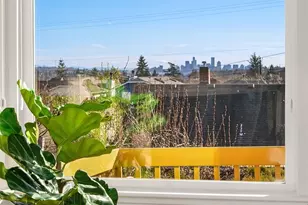 747 N 87th St, Seattle, WA 98103 - Photo 5