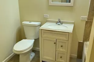 5728 Roosevelt Way NE, Seattle, WA 98105 - Photo 17