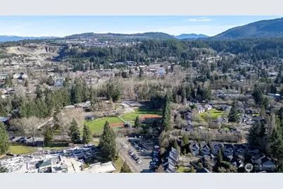 595 Newport Way NW #D4, Issaquah, WA 98027 - Photo 19