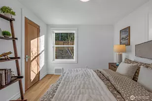 4427 Glenn Way SW, Seattle, WA 98116 - Photo 31