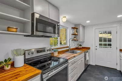 4427 Glenn Way SW, Seattle, WA 98116 - Photo 25