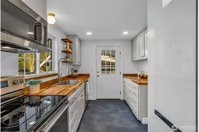 4427 Glenn Way SW, Seattle, WA 98116 - Photo 27