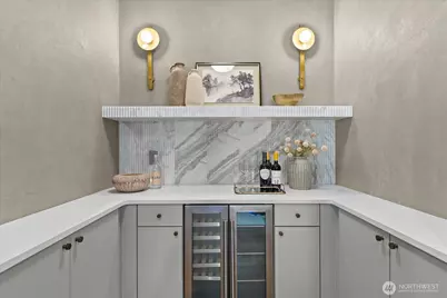 1020 107th Avenue SE, Bellevue, WA 98004 - Photo 9