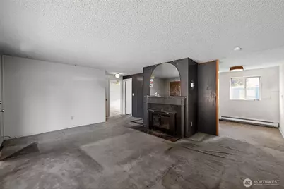 207 S 108th Place, Seattle, WA 98168 - Photo 7