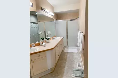 18558 NE 57th Street #18558, Redmond, WA 98052 - Photo 5