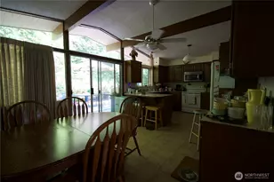 15440 SE May Valley Rd, Renton, WA 98059 - Photo 7