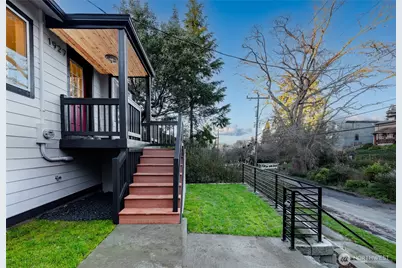 1927 42nd Avenue SW, Seattle, WA 98116 - Photo 33