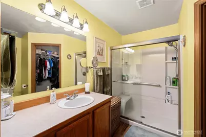 5339 S Island Drive E, Bonney Lake, WA 98391 - Photo 15