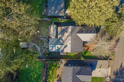 5339 S Island Drive E, Bonney Lake, WA 98391 - Photo 35