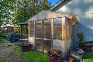 5339 S Island Dr E, Bonney Lake, WA 98391 - Photo 33