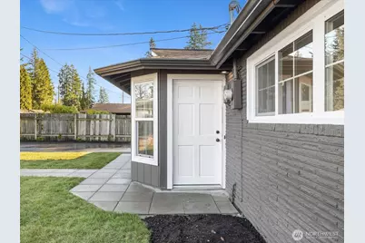 5706 225th Street SW, Mountlake Terrace, WA 98043 - Photo 5