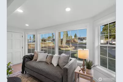 5706 225th Street SW, Mountlake Terrace, WA 98043 - Photo 11