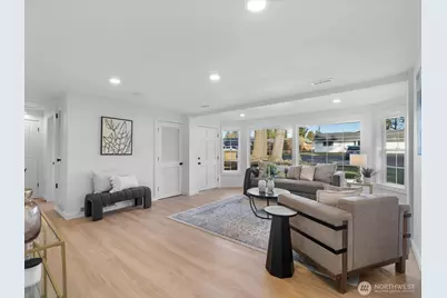 5706 225th Street SW, Mountlake Terrace, WA 98043 - Photo 9