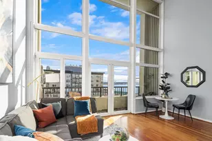 2717 Western Ave, Seattle, WA 98121 - Photo 15