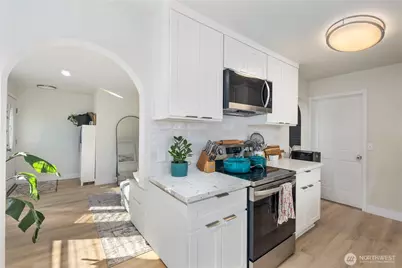 815 NE 2nd Avenue NE, Puyallup, WA 98372 - Photo 13