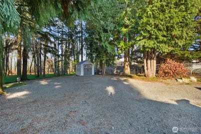 815 NE 2nd Avenue NE, Puyallup, WA 98372 - Photo 37