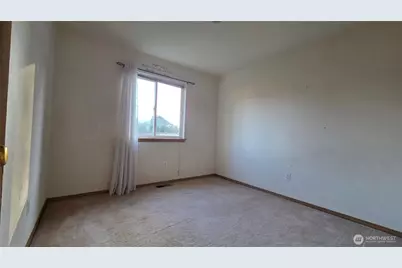 11316 1st Avenue Ct E, Tacoma, WA 98445 - Photo 25