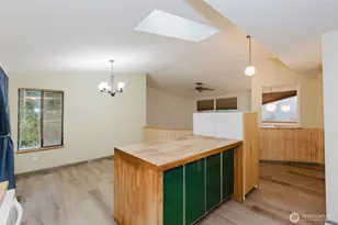 13607 W Raven Ln, Bremerton, WA 98312 - Photo 15