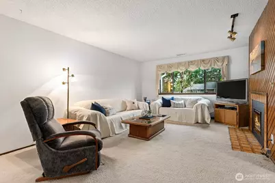 9930 NE 144th Lane #202, Kirkland, WA 98034 - Photo 5