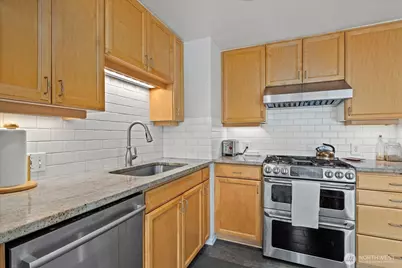 347 NW 52nd Street, Seattle, WA 98107 - Photo 9