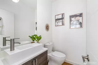 4459 Midvale Avenue N, Seattle, WA 98103 - Photo 15