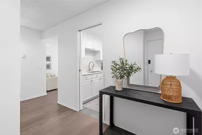 13735 15th Avenue NE #A7, Seattle, WA 98125 - Photo 3