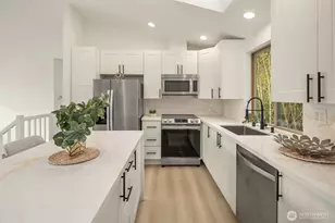 727 198th Pl SE, Bothell, WA 98012 - Photo 7