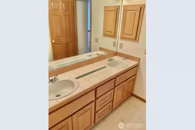 5634 167th Place SE, Bellevue, WA 98006 - Photo 17