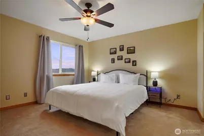 1934 W Earhart Street, Bremerton, WA 98312 - Photo 19