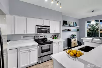 7004 Holly Park Drive S, Seattle, WA 98118 - Photo 7