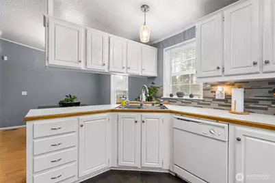 4325 E 245th St, Spanaway, WA 98387 - Photo 9